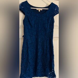 Woman’s Beautiful Floral Lace Inspired Monteau Cobalt Blue Dress‎ Size M Midi